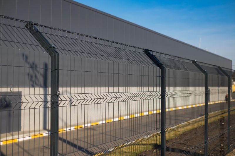 Metal Fence Construction in Des Moines, IA