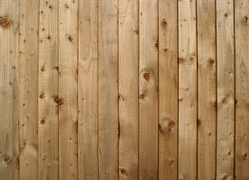 Plank Fence Installation in Pearland, TX