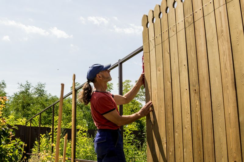 Plank Fence Installation in Pearland, TX
