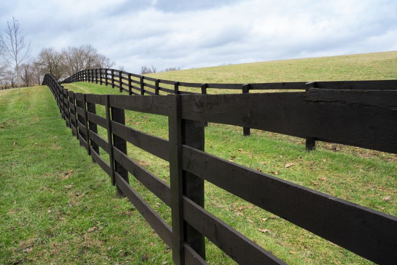 Scalloped Fence Installation in Pearland, TX